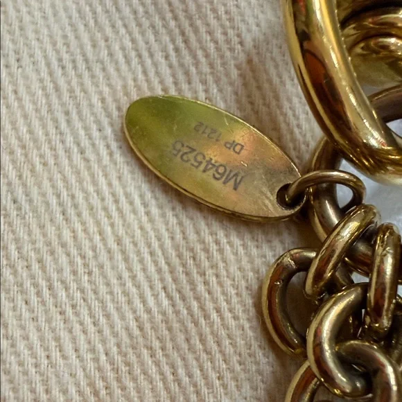 🎀Louis Vuitton Gold and Pink Key Holder/bag charm - Picture 6 of 12